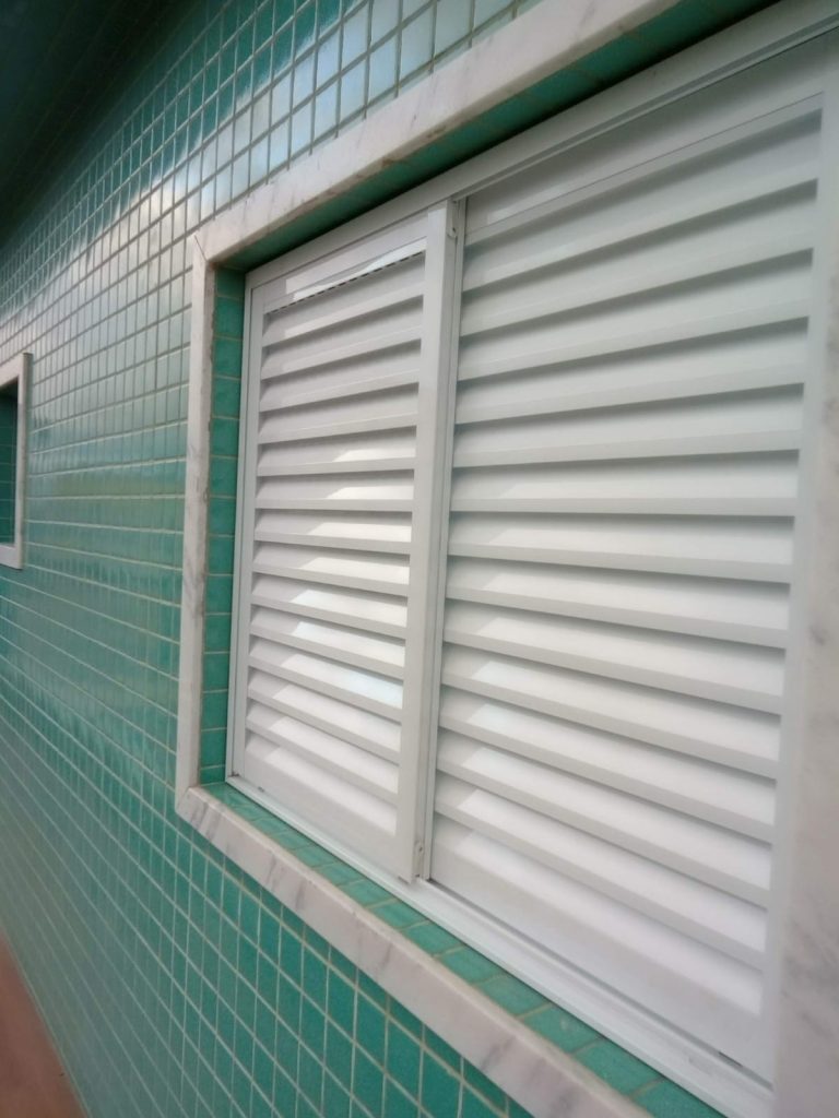 Janela em Aluminio Branco em Praia Grande